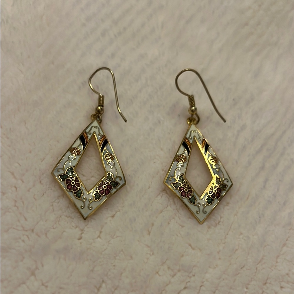 Elegant Gold and Red Geometric Earrings